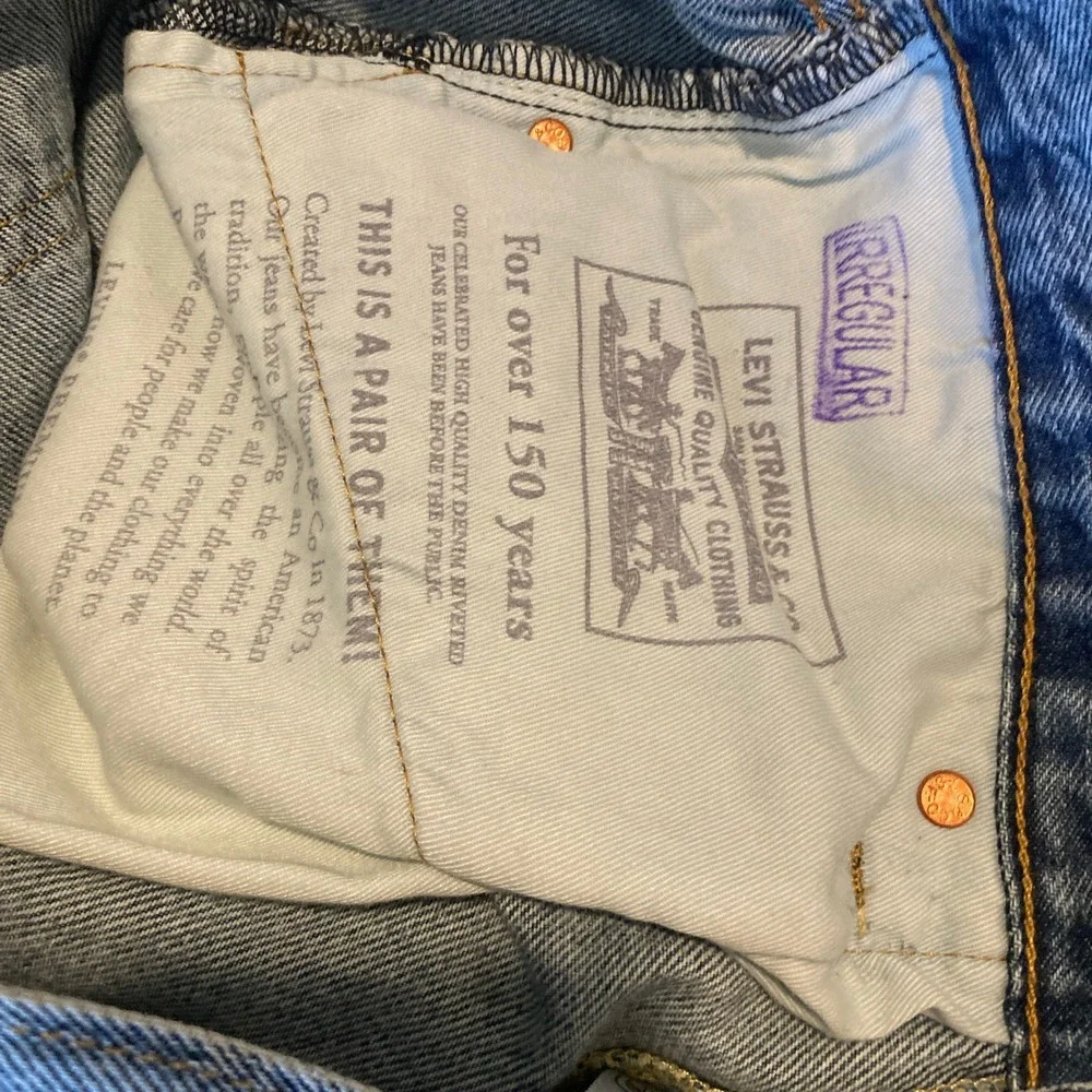 NWT Levis 567 Loose Bootcut Jeans Mens 32x34 Light Wash Blue Denim Premium
